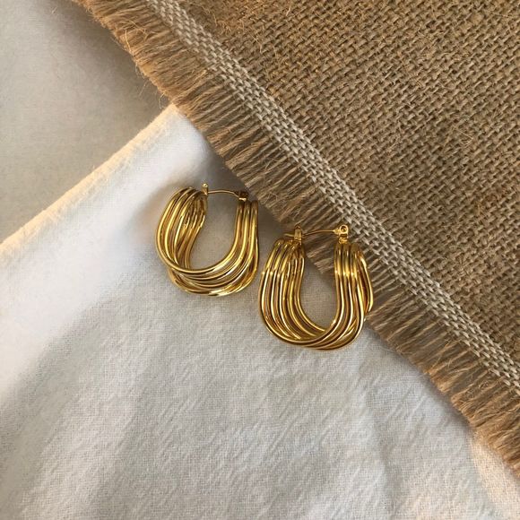 18K Gold Plated Organic Wavy Infinity Wired Hoops Earrings - Picture 5 of 6